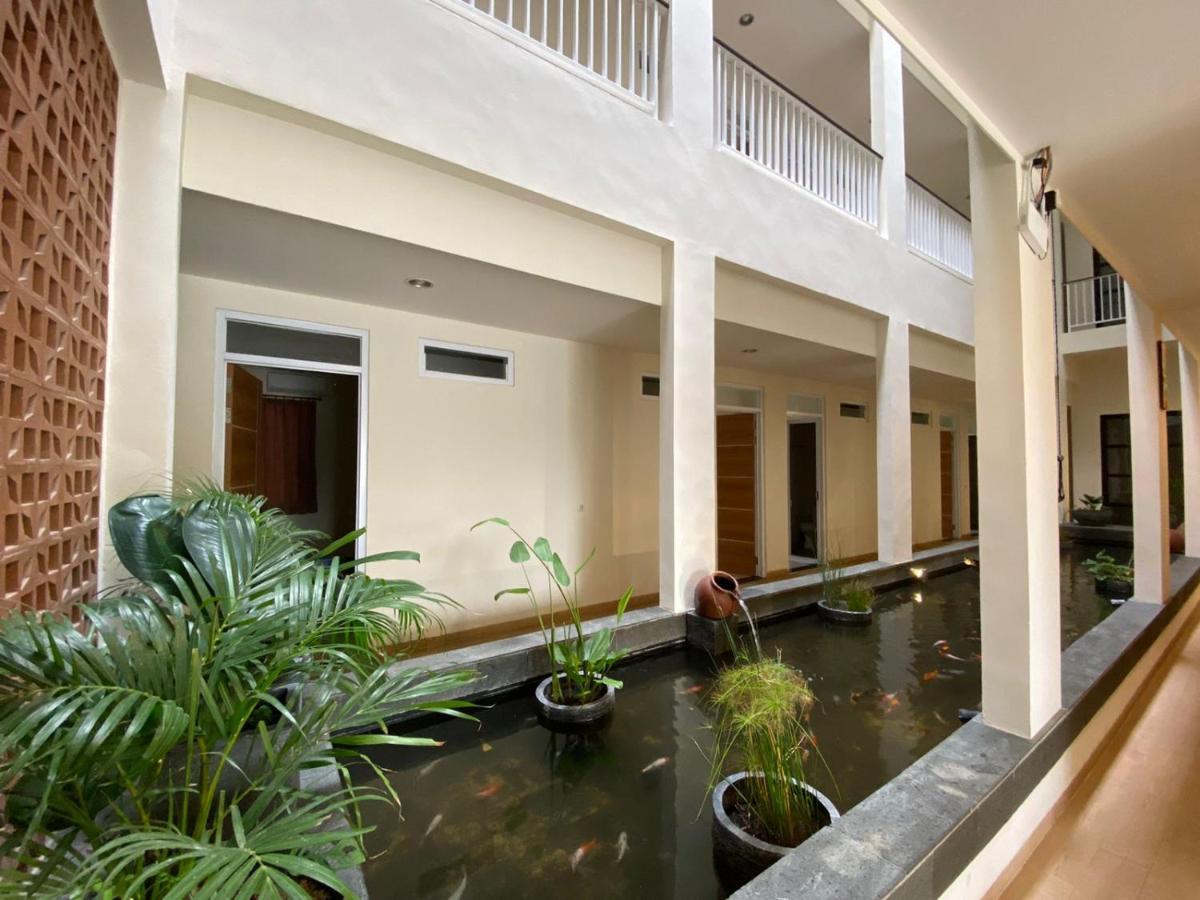 The Home Srengseng Yakarta Exterior foto